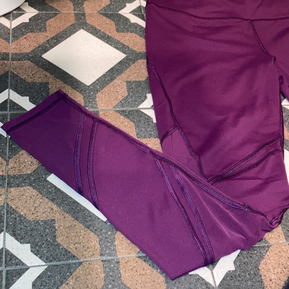 Total Knockout Sport Leggings by Victoria’s Secret - Picture 3 of 7